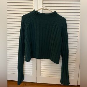 american eagle dark green mock neck sweater
size medium